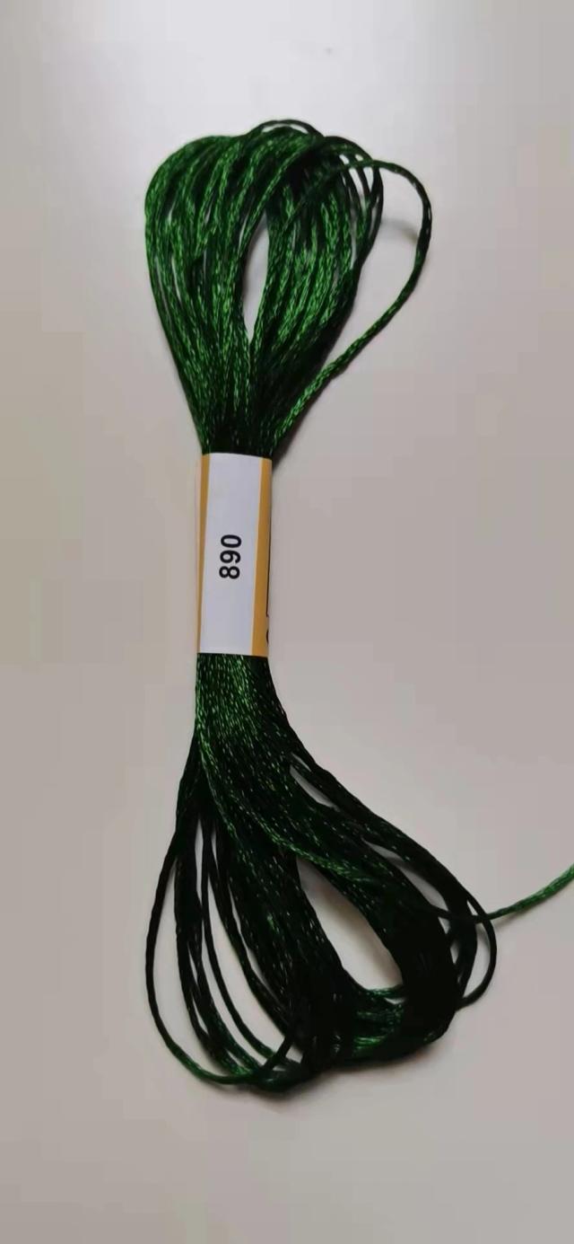 Linha de Bordado para Ponto Cruz em Seda Mercerizada - Fios Personalizados em 3 Cores Deslumbrantes