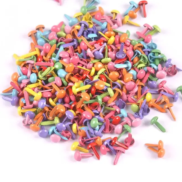 Brads Redondos Mini para Scrapbooking - 200 Peças de Metal para Decoração de Papel 4.5x8.5mm