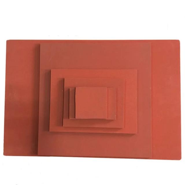 Placa de silicone personalizada resistente ao calor para isolamento e estampagem a quente até 220 ℃